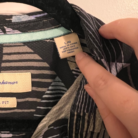 Tommy Bahama Silk Shirt Men’s Large Button Up Short Sleeve Polo - Picture 3 of 8